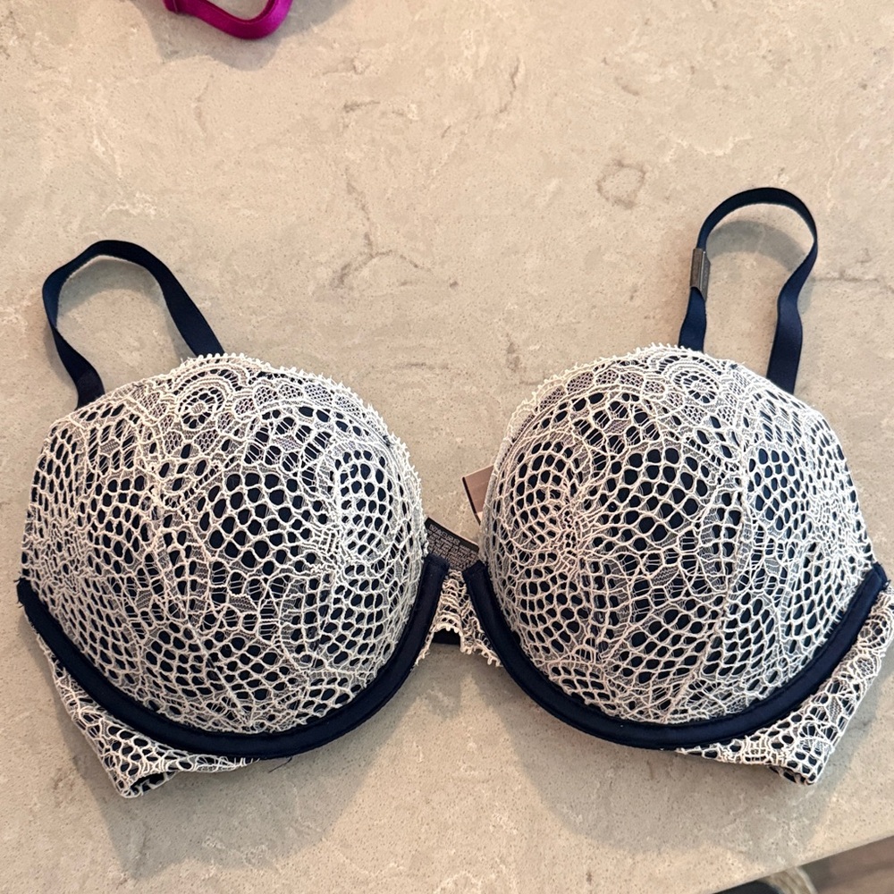 NWT Victoria’s Secret Very Sexy Push up Bra-  Navy and White Lace Bra